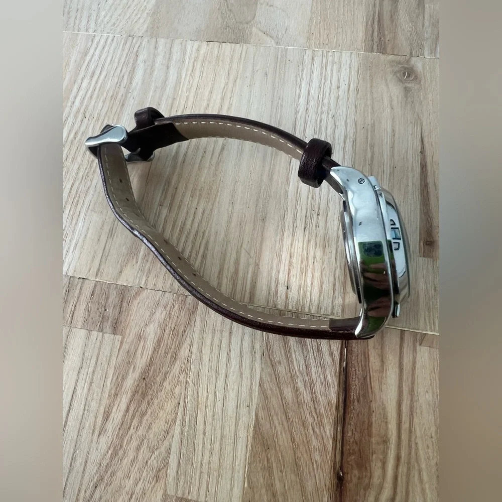 Eddie Bauer ibeam magnifying lens watch NEW BATTERY
